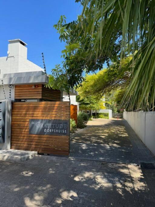 Luxury Townhouse In Stellenbosch Central Exterior foto